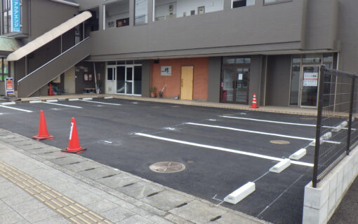 マルイビル駐車場舗装工事